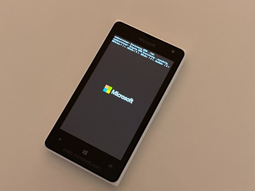 Prototipo nokia lumia - nokia,